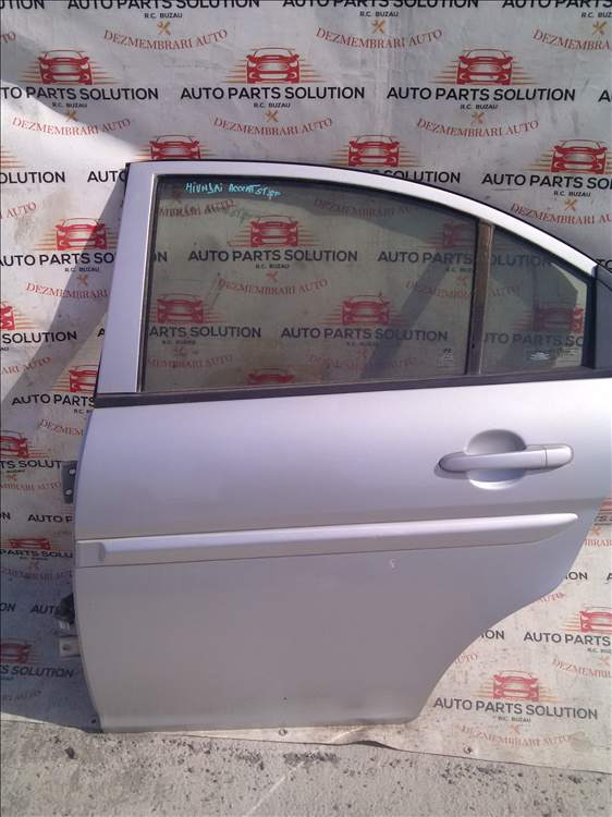 Coltar geam usa stanga spate HYUNDAI ACCENT an fabr. 2008