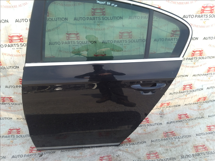 Coltar geam usa stanga spate VOLKSWAGEN PASSAT B7