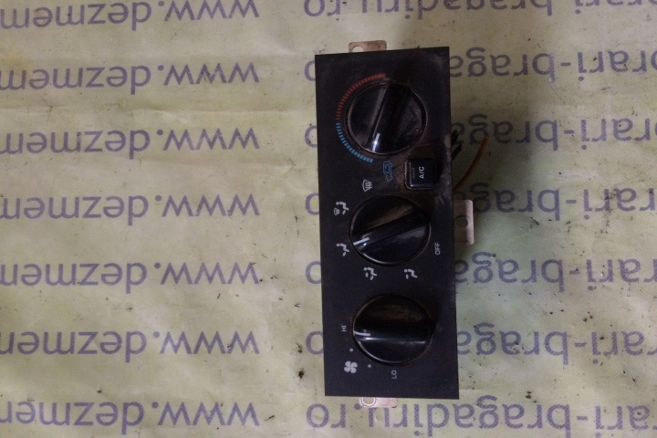 Comanda AC Jeep Grand Cherokee ZJ [1991 - 1999] SUV 4.0 AT (184 hp)