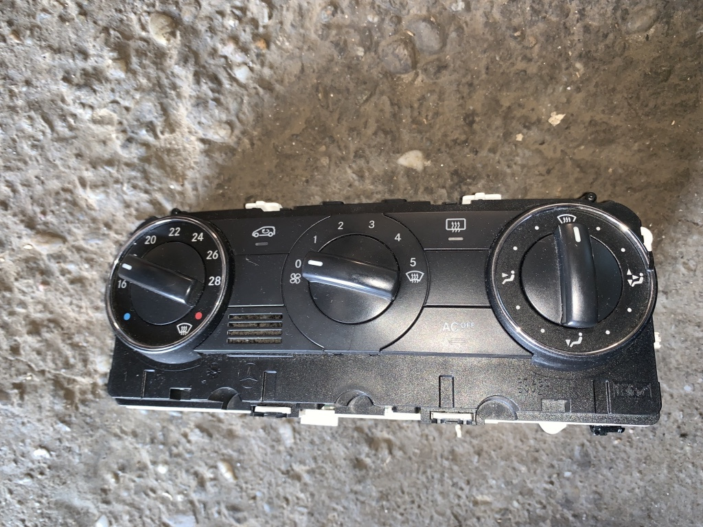 Comanda ac Mercedes-Benz A-Class W169 [2004 - 2008] Hatchback 5-usi A 170 Autotronic (116 hp) 1.7 - 266.940