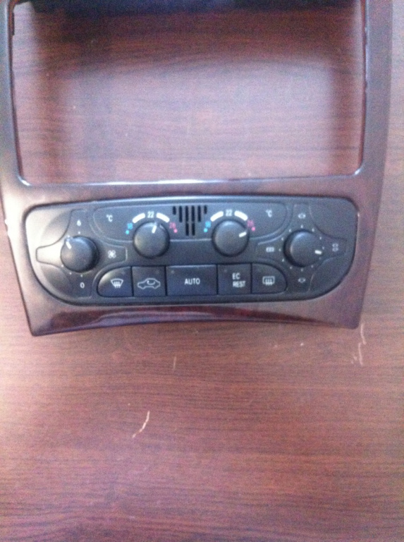 Comanda clima Mercedes-Benz C-Class W203/S203/CL203 [2000 - 2004] Sedan 4-usi C 200 Kompressor MT (163 hp)