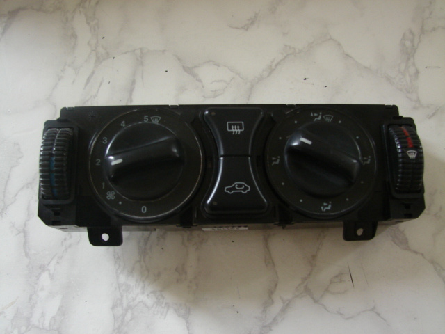 Comanda ventilatie Mercedes-Benz C-Class W202/S202 [1993 - 1997] Sedan C 200 AT (136 hp)