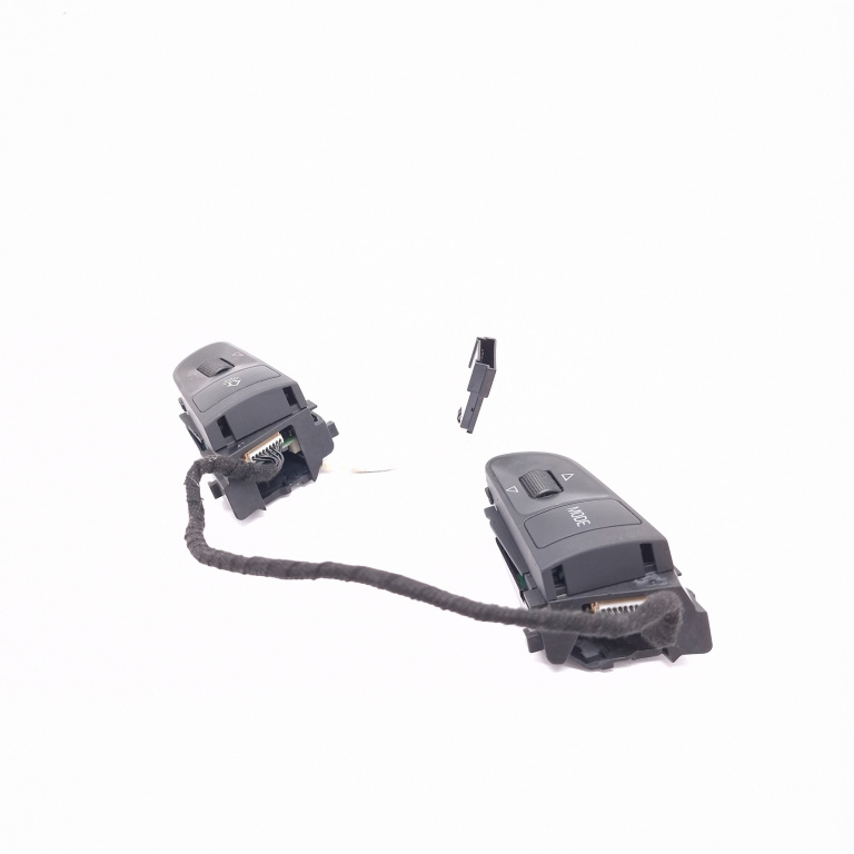 Comanda Volan Audi A4 B7 (8E) 2004-2008 3.0 Tdi Quattro Bkn Motorina 4F0951527A, 61676391K00, 61676390H00, 61676391, 4F0951527, 61676390 Trw