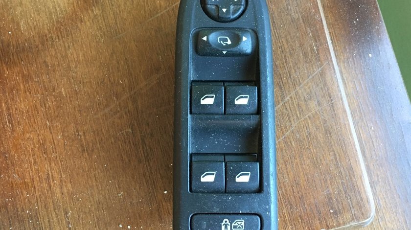 Comenzi geamuri , oglinzi Citroen C5 III 3 model 2008-2016 Cu rabatare electrica a oglinzilor