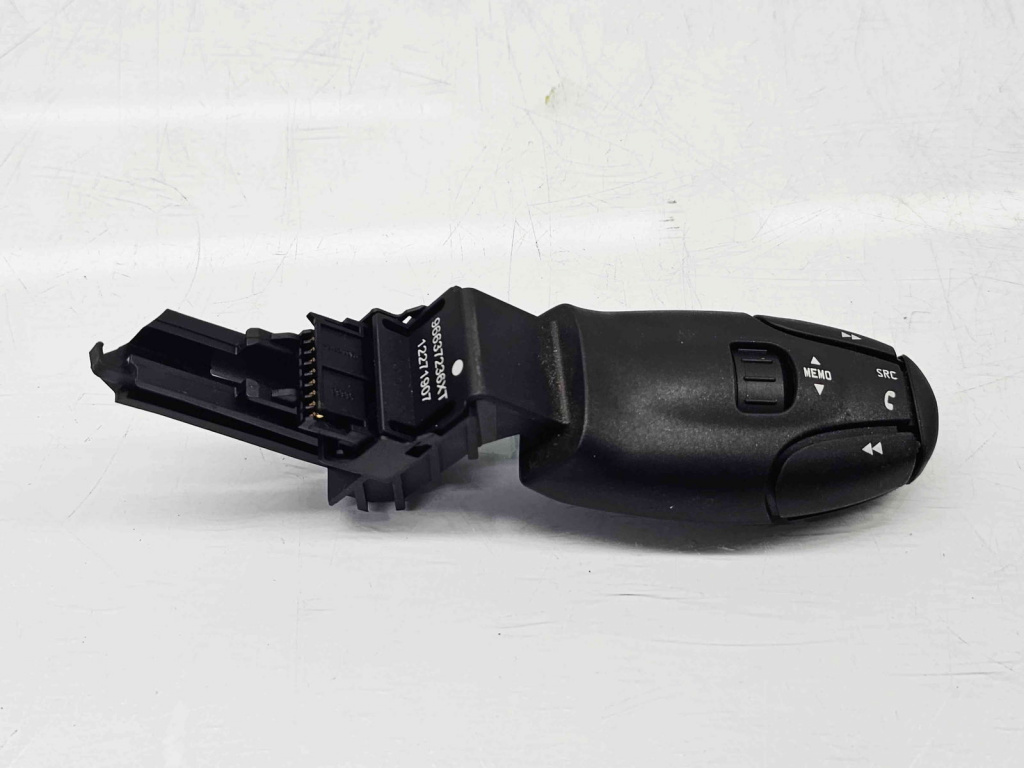 Comenzi volan Peugeot 3008 [Fabr 2009-2016] 96637236XT