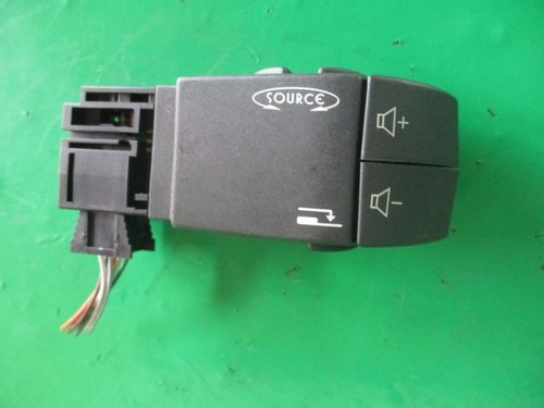 COMENZI VOLAN RADIO CASETOFON COD 7701049643 RENAULT LAGUNA 2 FAB 2001 - 2007 ⭐⭐⭐⭐⭐