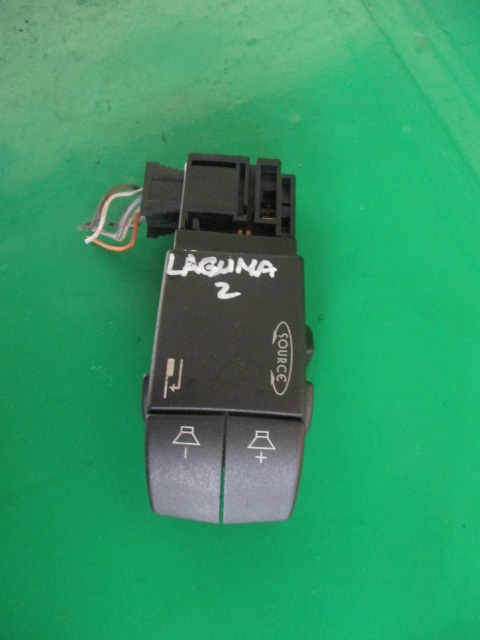 COMENZI VOLAN / RADIO CD RENAULT LAGUNA 2 FAB. 2001 – 2007 ⭐⭐⭐⭐⭐