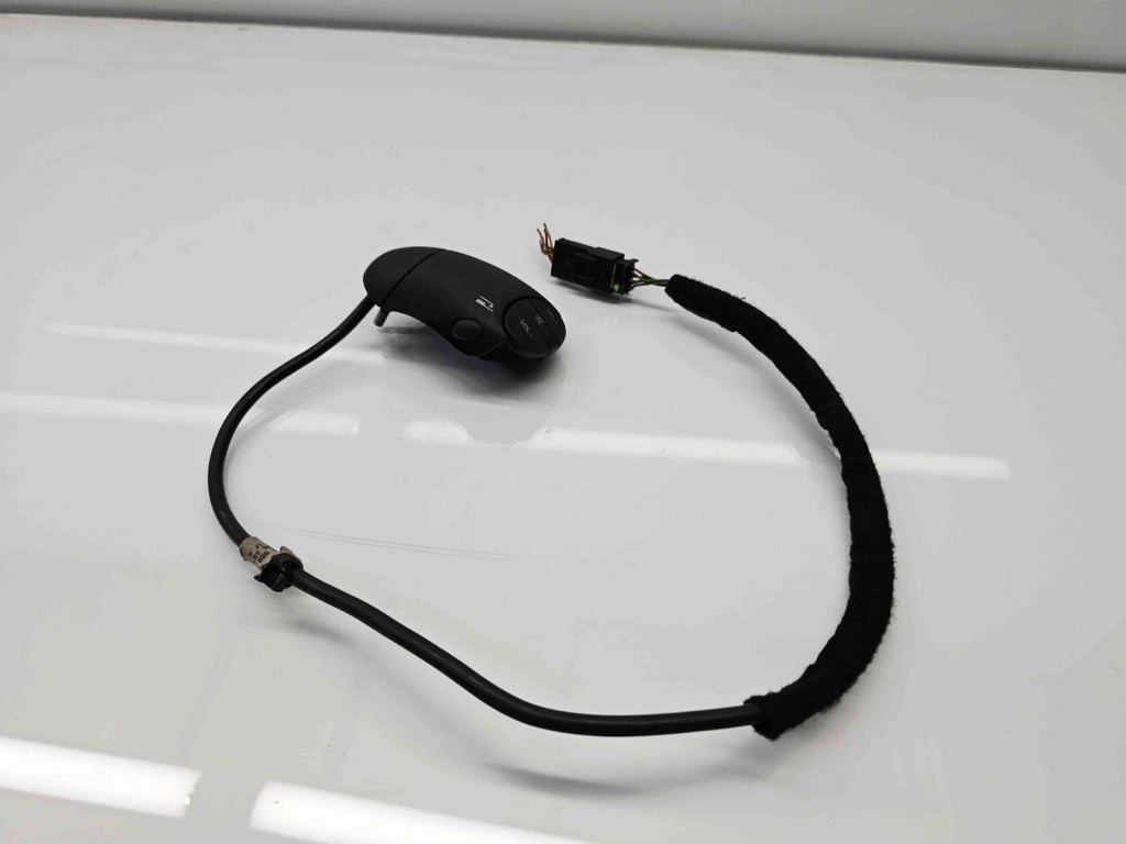 Comenzi volan Renault Symbol / Thalia [Fabr 1998-2007] 8200467786