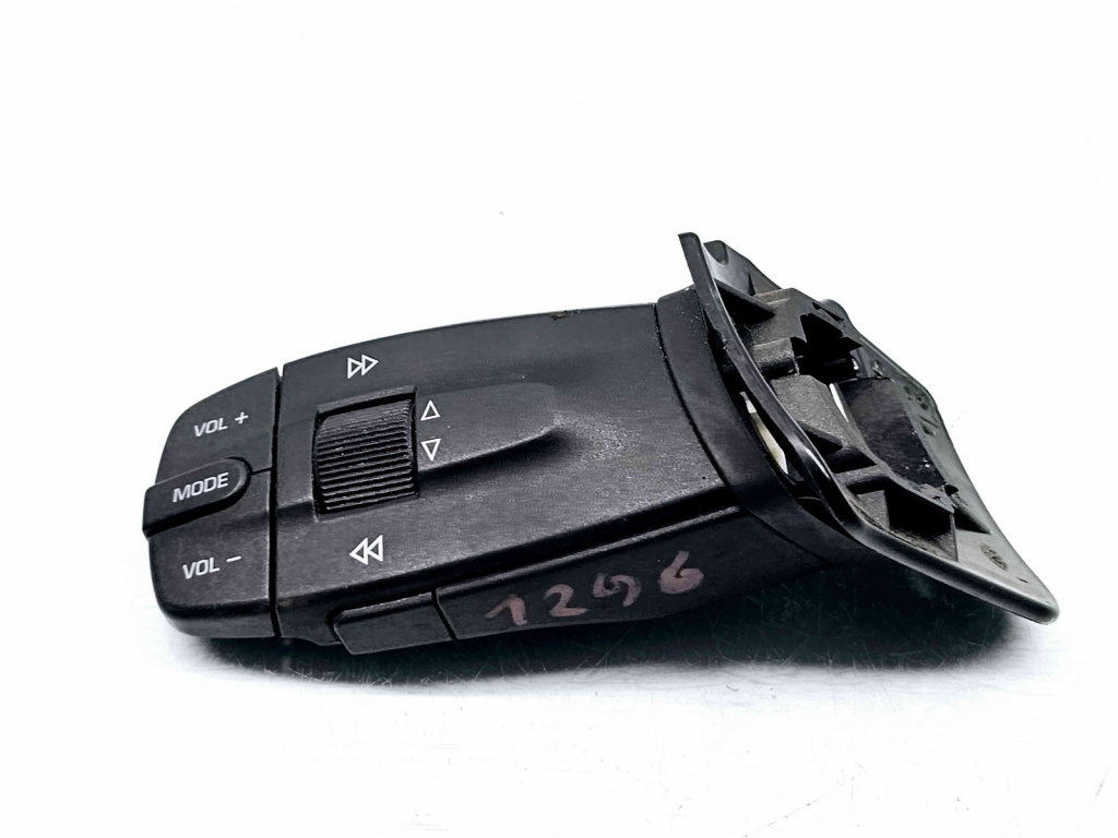 Comenzi volan Seat Ibiza 5 (6J5) [Fabr 2008-2017] 6J0959441