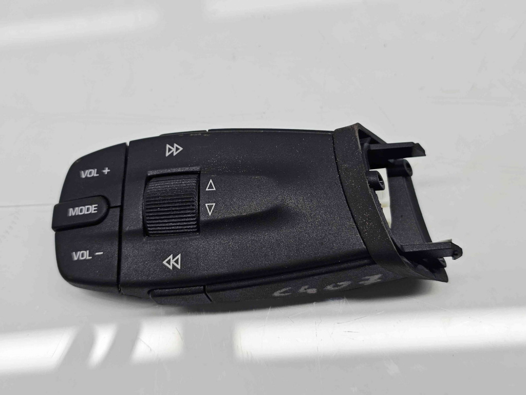 Comenzi volan Seat Ibiza 5 (6J5) FR [Fabr 2008-2017] 6J0959441