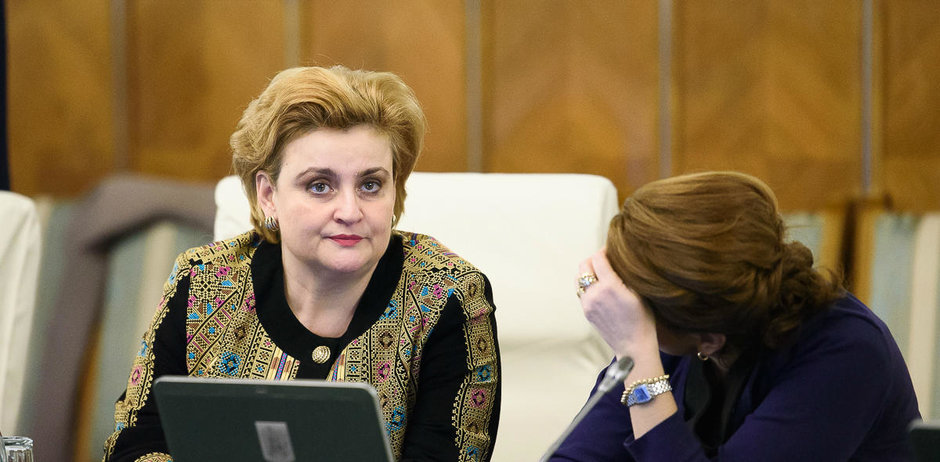 Comisia Europeana ne da in judecata pentru poluare, dar raspunsurile politicienilor romani sunt halucinante Comisia Europeana ne da in judecata pentru poluare, dar raspunsurile politicienilor romani sunt halucinante