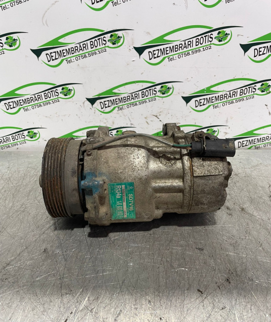 Compresor AC 1J0 820 803 F Volkswagen VW Golf 4 [1997 - 2006] wagon 1.4 MT (75 hp)