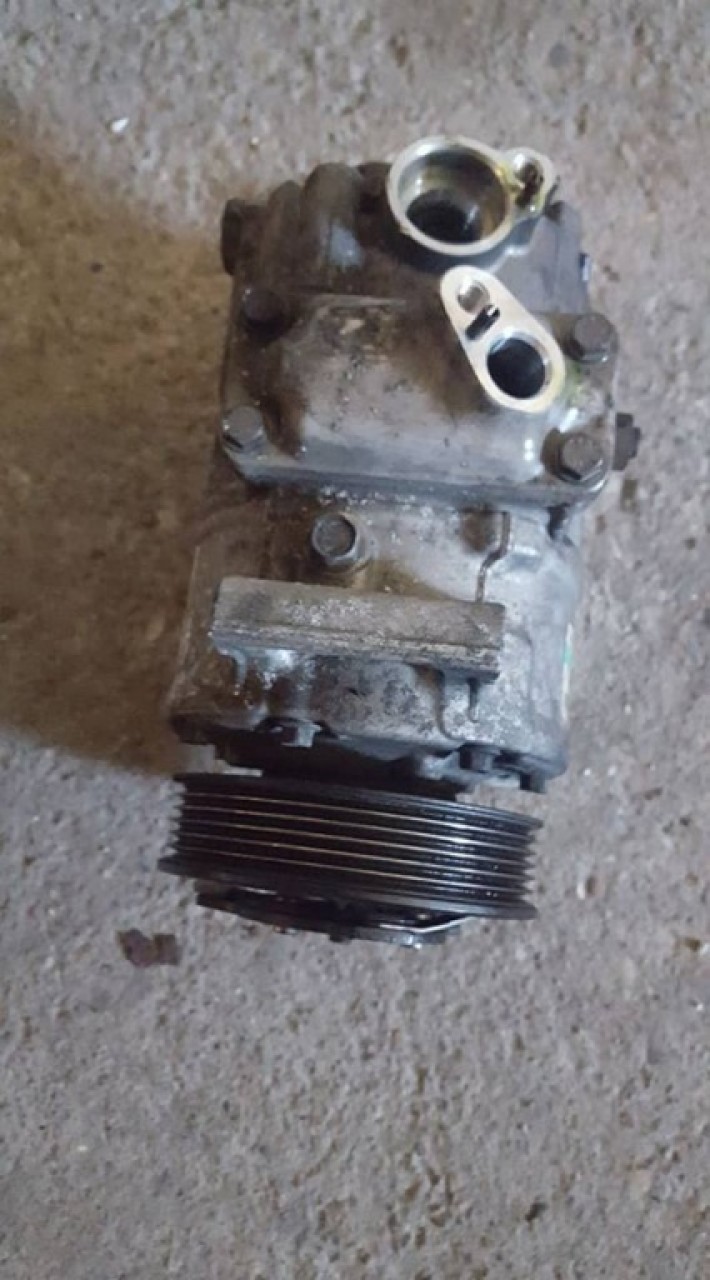 Compresor ac 1k0820859f vw golf 5 plus 1.9 tdi bkc bls bxe 105 cai