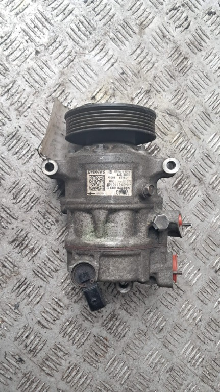Compresor AC AUDI Q3 cod 5Q0820803E