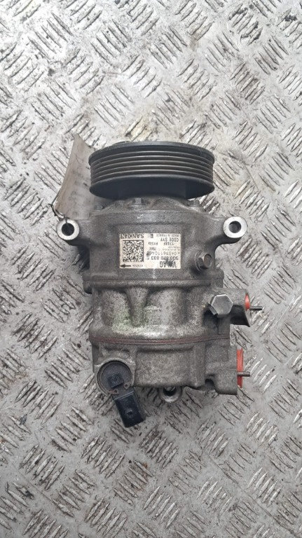 Compresor AC AUDI Q3 cod 5Q0820803E