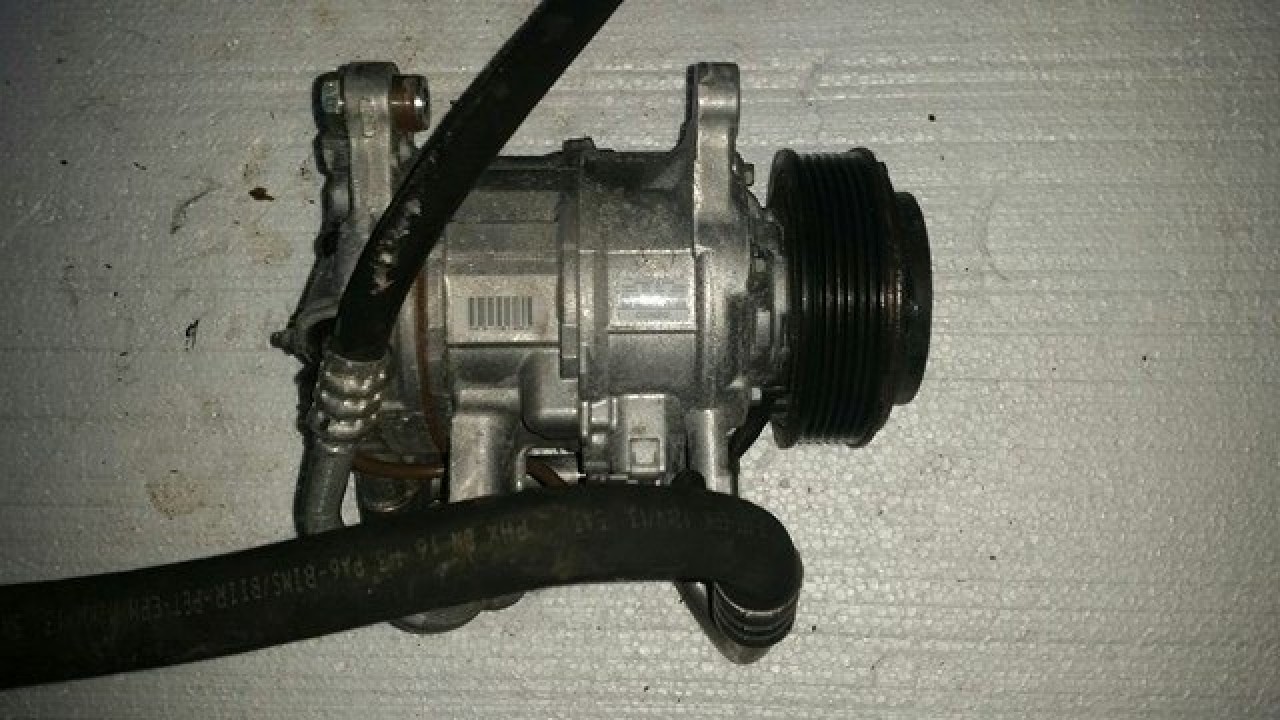 Compresor ac bmw 114d (f20 f21) n47d16a 95 cai cod 9223695