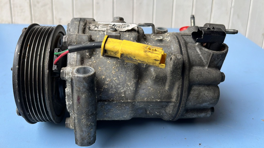 Compresor AC Citroen C5 2.0 HDI combi ,transmisie automata cod 9677824580