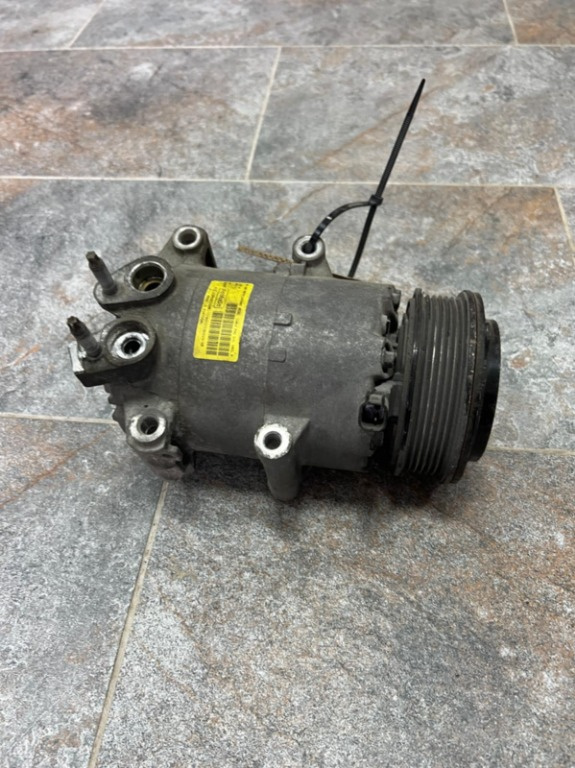 Compresor AC / Clima AV11-19D629-AB- Ford Fiesta 1.5 TDCI