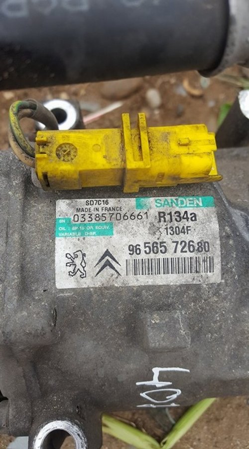 Compresor ac cod 9656572680 citroen c5 1.6 hdi