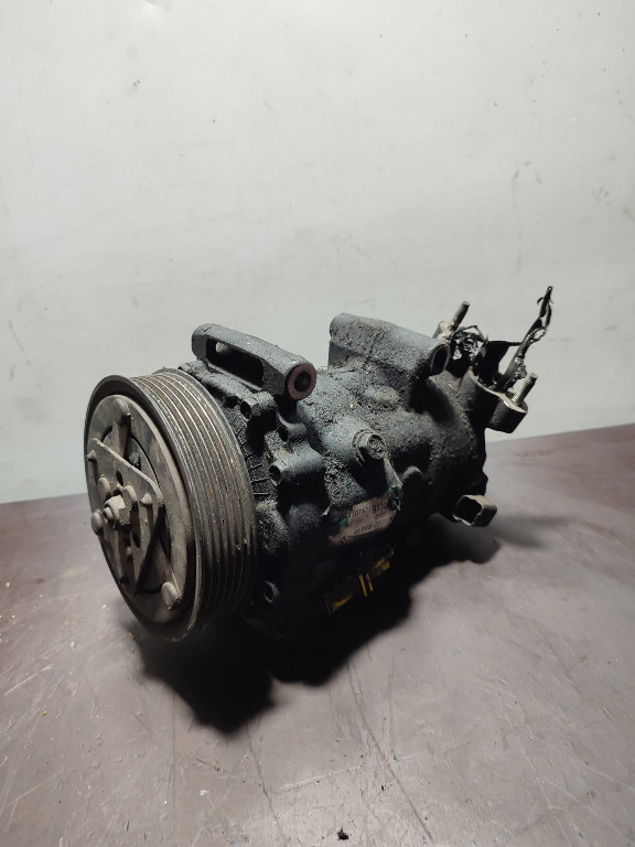 Compresor AC Peugeot / Citroen 1.6 HDI 9659875780