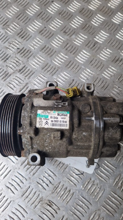 Compresor AC Peugeot Expert 2.0 HDI cod motor RHK an 2010 cod 9686061980