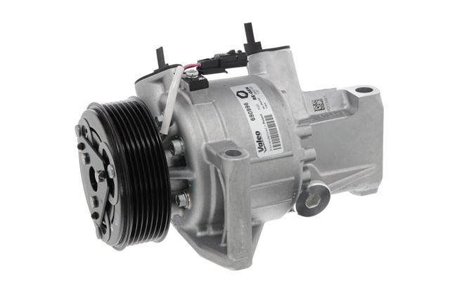 Compresor Ac Reman (cu Piesa Veche La Schimb) Valeo Dacia 690996