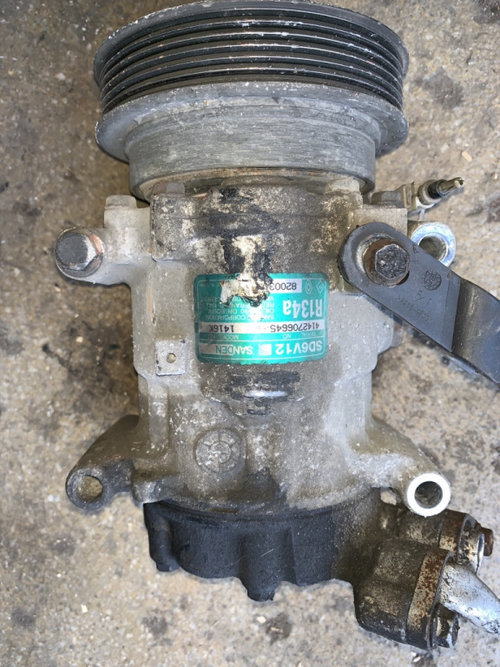 Compresor ac Renault Clio 2 [1998 - 2005] Hatchback 3-usi 1.5 DCI MT (80 hp) II (BB0/1/2_ CB0/1/2_)