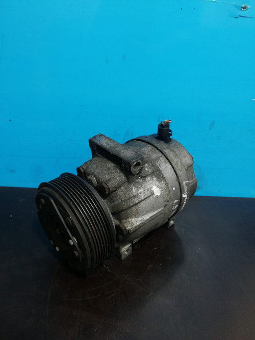 Compresor AC Renault Laguna 2 / Scenic 2 1.9 DCI 8200678507