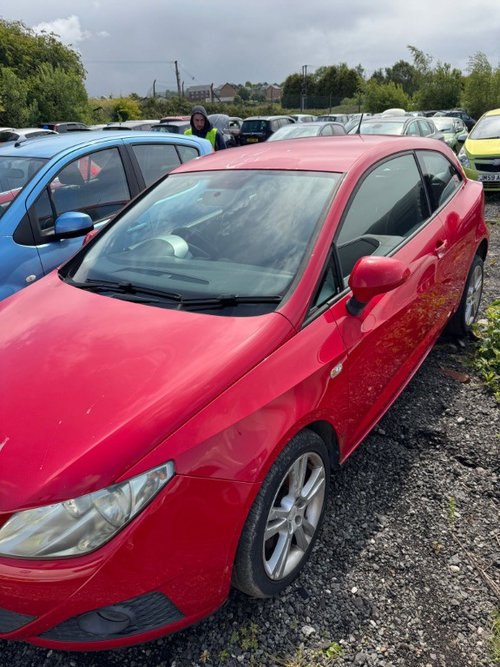 Compresor AC SEAT Ibiza 1.6 benzina cod motor BTS an 2009 cu 120000km rulati cod 6Q0820808F