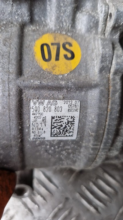 Compresor AC Skoda Octavia 3 1.6 TDI cod motor CLH cod 5Q0820803