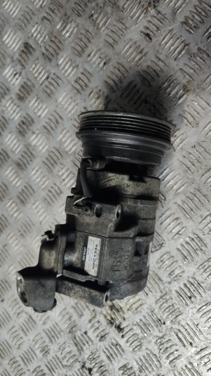Compresor AC Toyota Avensis an 2002 cod 447220-4302