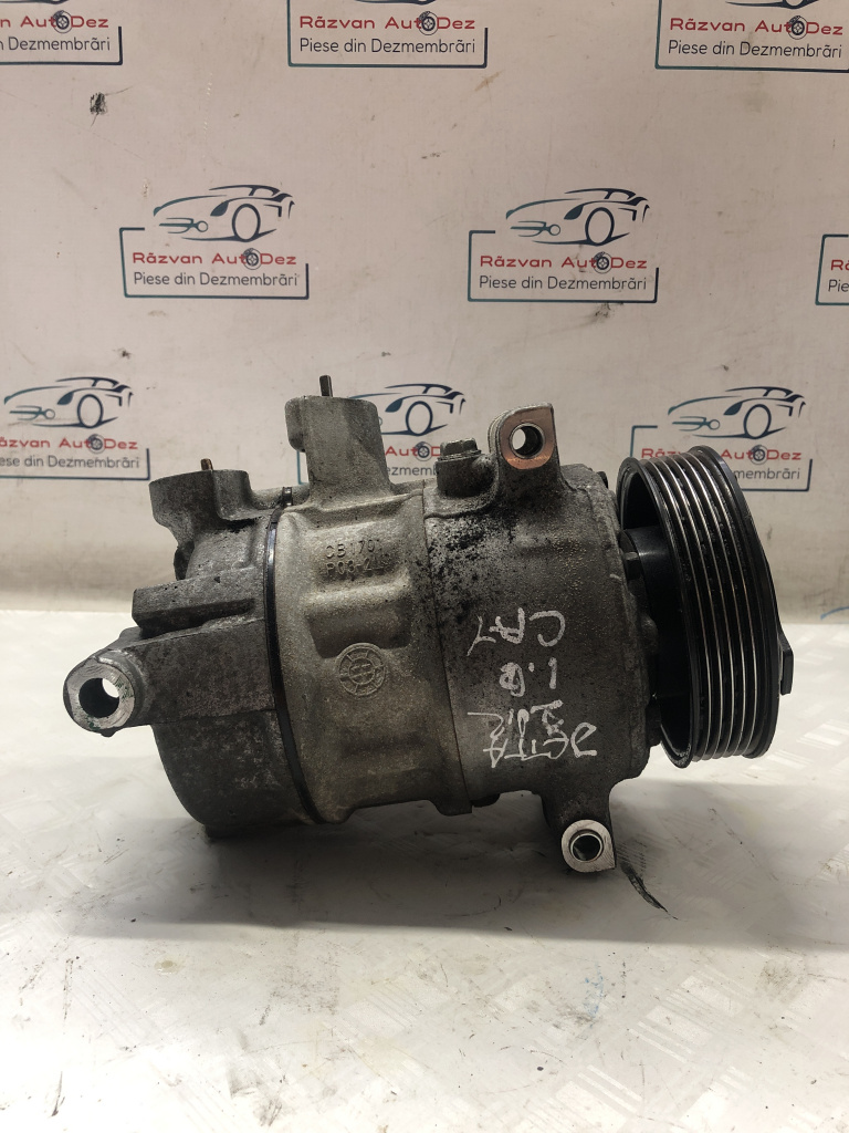 Compresor AC Volkswagen Jetta 1.6 Motorina 2012, 5N0820803C