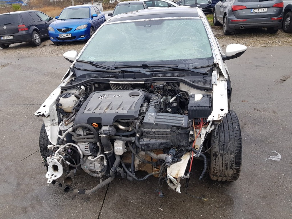 Compresor AC Volkswagen Passat CC FaceLift 2.0 TDI CFG 170 cai 2013
