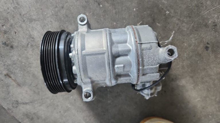Compresor ac Volvo S60 T3 1.5 B4154T4 2018 Cod : 31469966