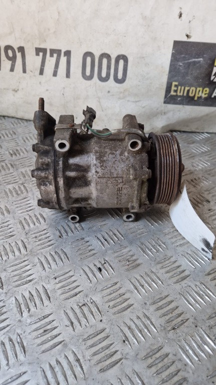 Compresor AC Volvo V70 1.6 d an de fabricatie 2012 cod 31348213