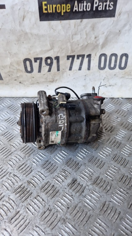 Compresor AC Volvo XC60 motor 2.4 D5 D5244T14 an fab. 2010 cod 30630921