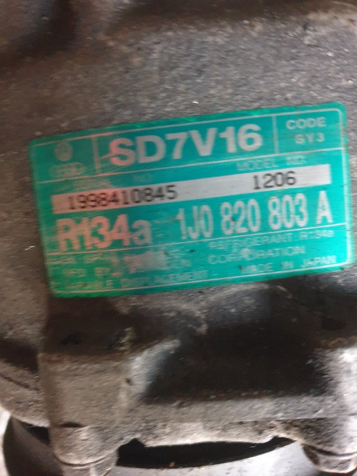 Compresor AC VW Golf 4 1.9 TDI COD1J0820803A
