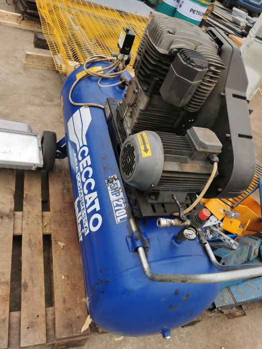 Compresor aer CECCATO 270L