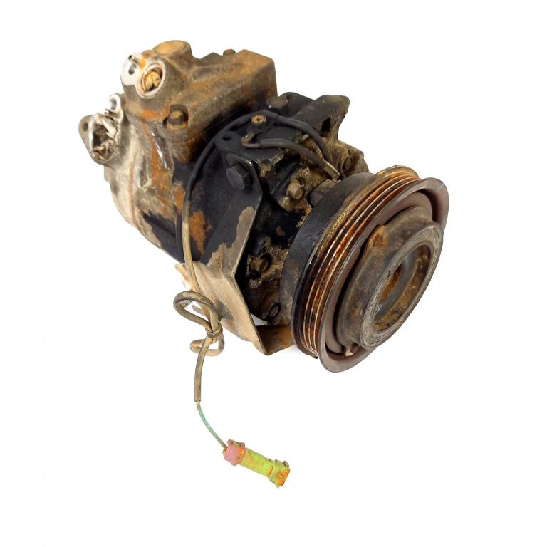 Compresor Aer Conditionat Vw Passat B5, B5.5 1996-2005 1.8 T 20V Awt Benzina 8D0260805J, 4471706352, 7Sbu16C, 4473006042, 8D0260808, 4472208182, 02E19501, 7Sbu16C Denso