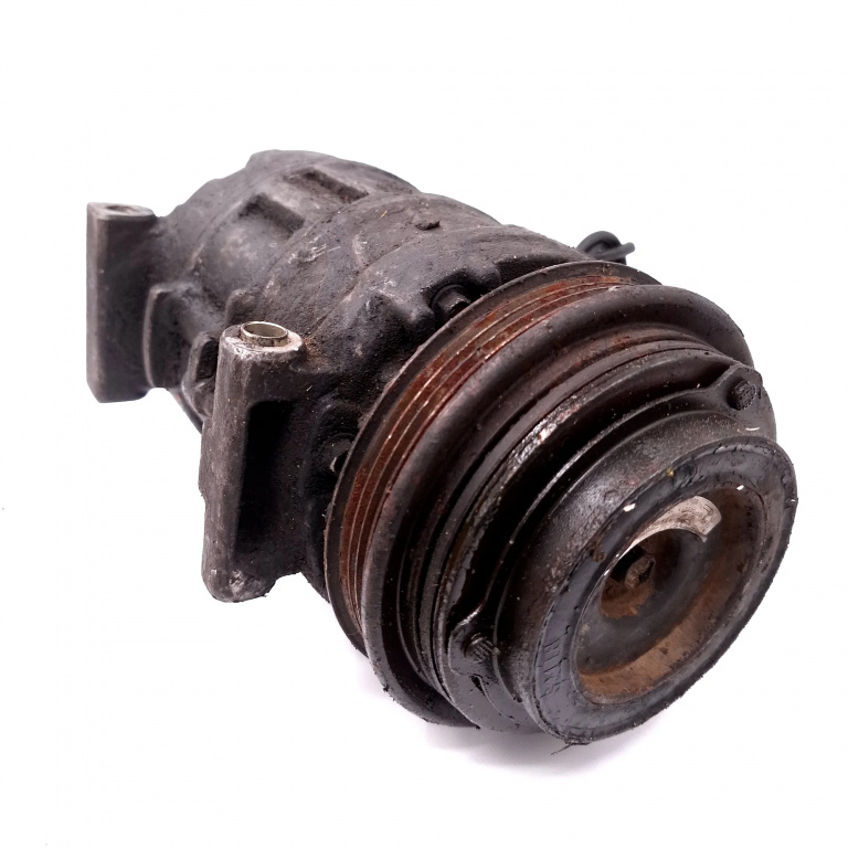 Compresor Aer Conditionat Vw Passat B5, B5.5 1996-2005 2.5 Tdi Motorina 4B0260805C, 4471706297, 7Sbu16C, 4473006143 Denso