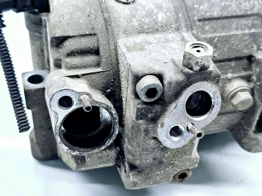 Compresor clima 1K0820803N 1.6 Benz BSE 75KW / 102CP 1.6 Benz BSE 75KW / 102CP