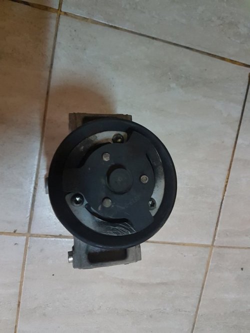 Compresor clima 5n0820803 vw jetta III 1.6 tdi cayc 105 cai