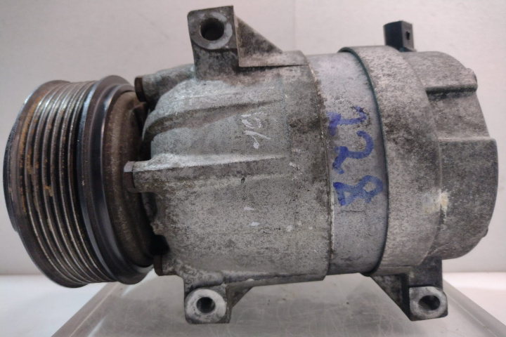Compresor Clima 8200421410 / 01140078 Renault Vel Satis [facelift] [2005 - 2009] Hatchback 2.2 dCi MT (115 hp)