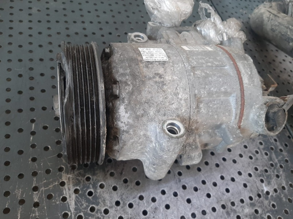 Compresor clima ac 1.4 tdi 1.9 tdi skoda fabia vw polo 9n 6q0820803j -cu defect
