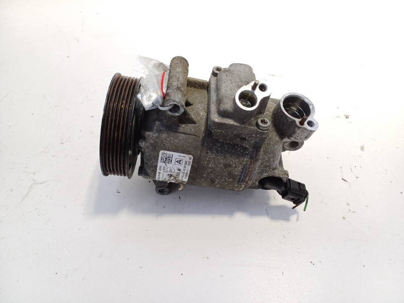 Compresor clima, cod 5N0820803, VW Passa