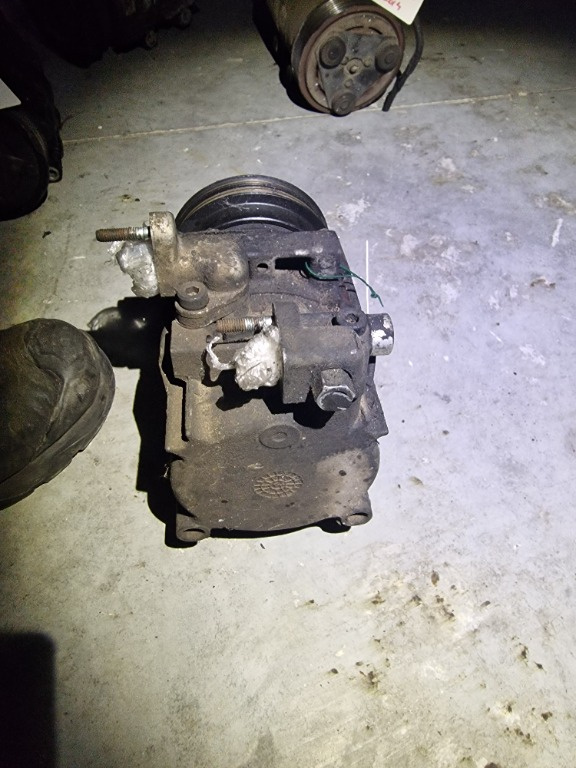 Compresor Clima Hyundai Santa Fe 2.0CRDI F08,B03