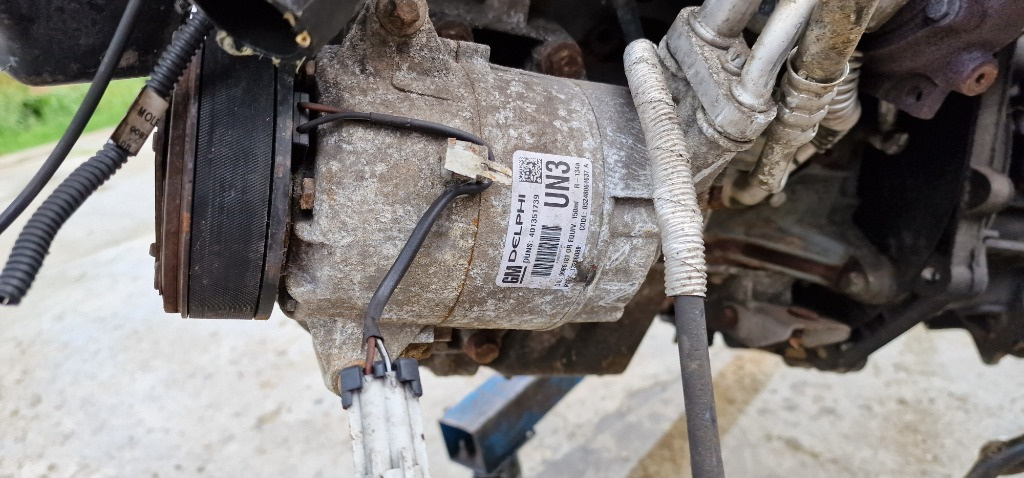 Compresor Clima Opel Astra H Zafira B 1.9CDTI cod UN3 13286088