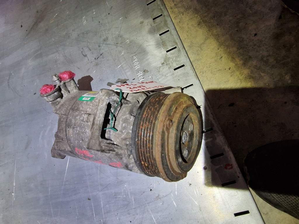 Compresor Clima Opel Astra H Zafira B 1,9CDTI 13124752