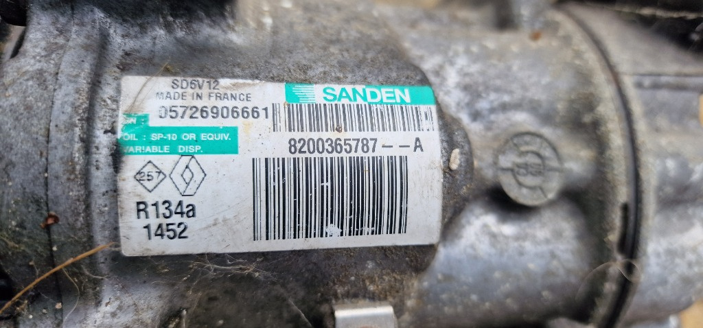 Compresor Clima Renault 1.5 dci Euro 4 cod 8200365787-A