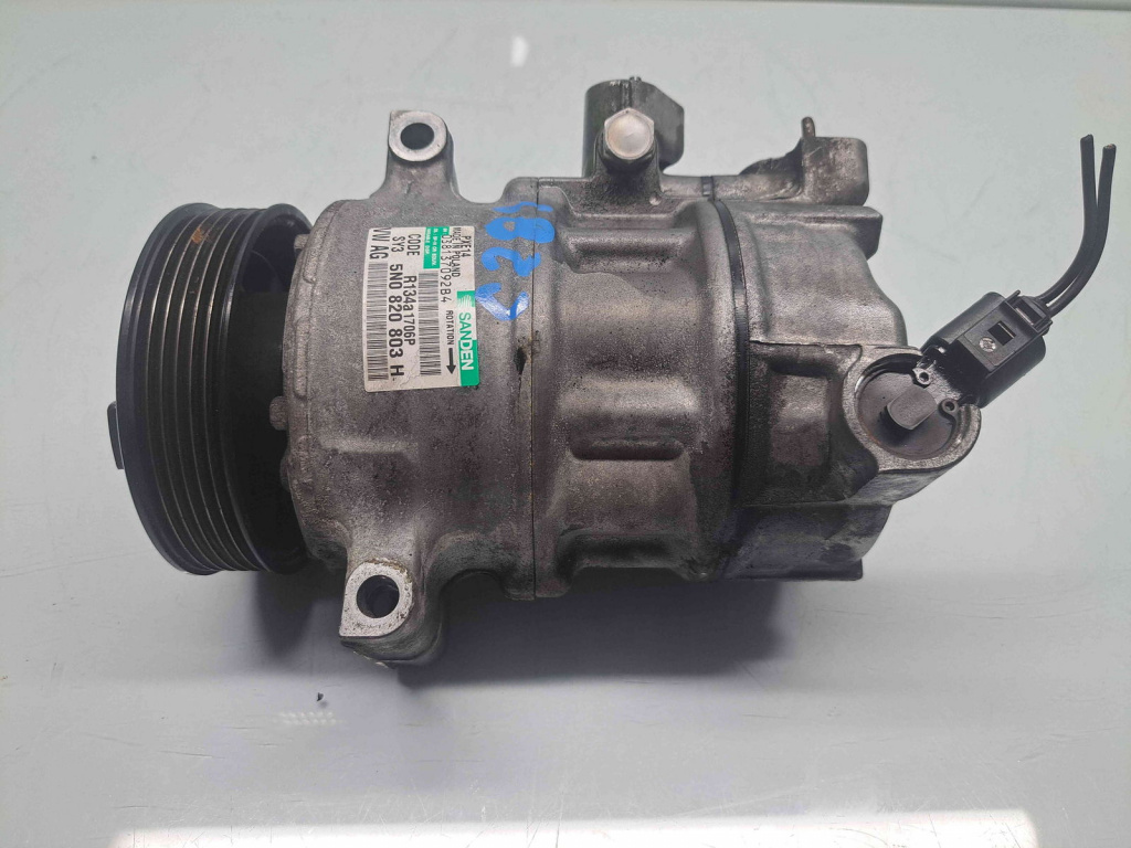 Compresor clima Volkswagen Golf 6 (5K1) [Fabr 2009-2013] 5N0820803H 2.0 TDI CBAB 103KW / 140CP